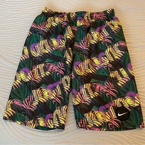 NIKE Boys Swim Trunks Size XL